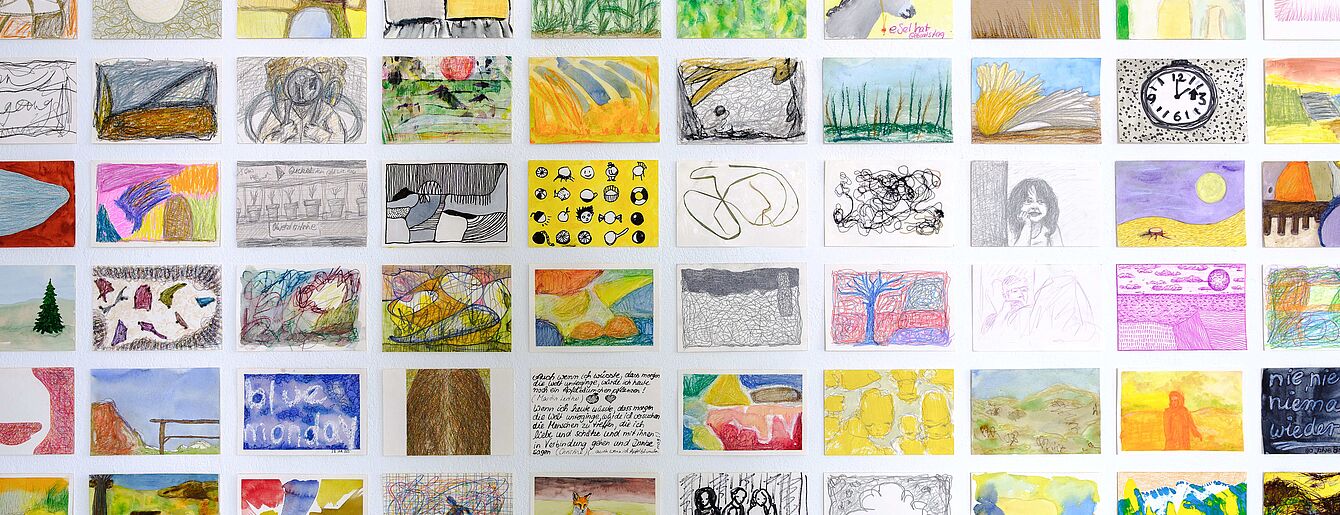 das Bildrechteck zeigt viele keine rechteckige Bilder mit den diverseseten Motiven