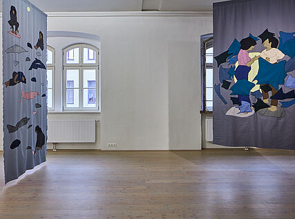 Sophie Utikal: I thought we had more time, 2021, Textil, Faden, 148 x 260 cm, 150 x 312 cm, 226 x 260 cm, Courtesy of the artist, photo: kex—Wolfgang Thaler